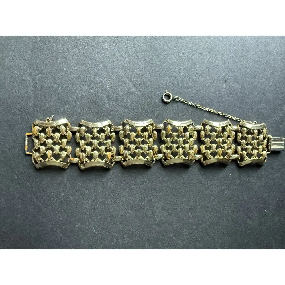 Vintage Coro Signed Goldtone Panel Link Wide Chunky Leaves 7” Retro Bracelet